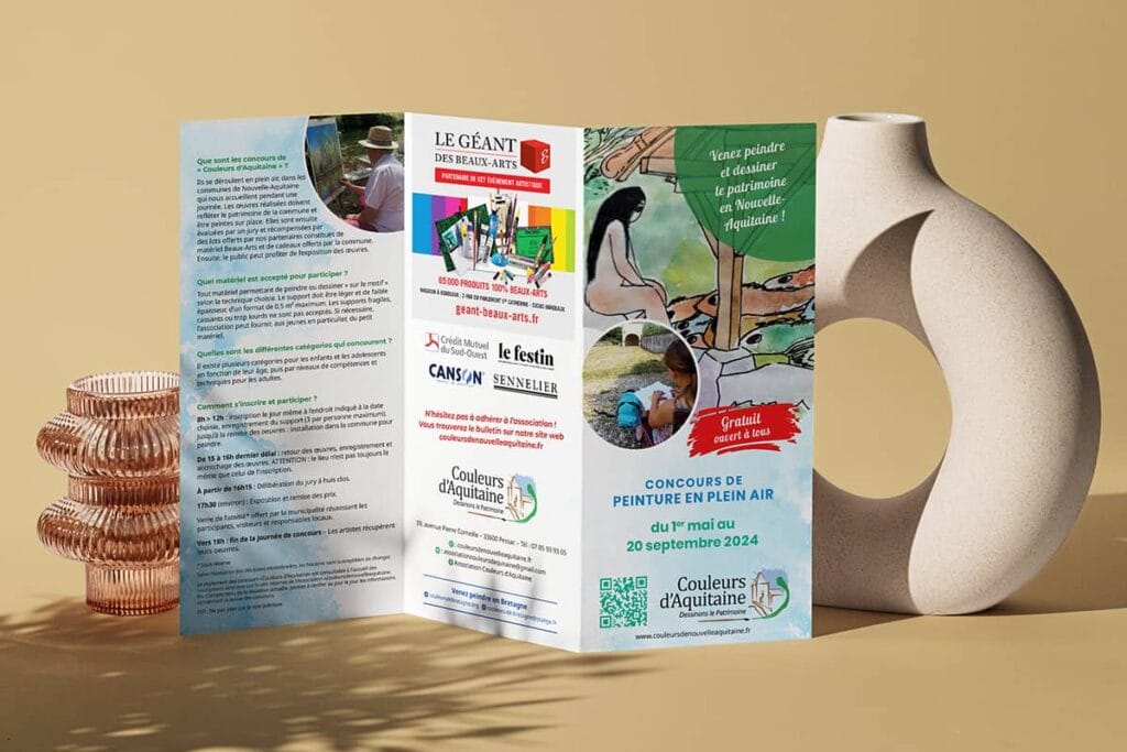 mockup présentant le dépliant pour la saison 2024 des Concours de Peinture en Plein Air par l'association Couleurs d'Aquitaine